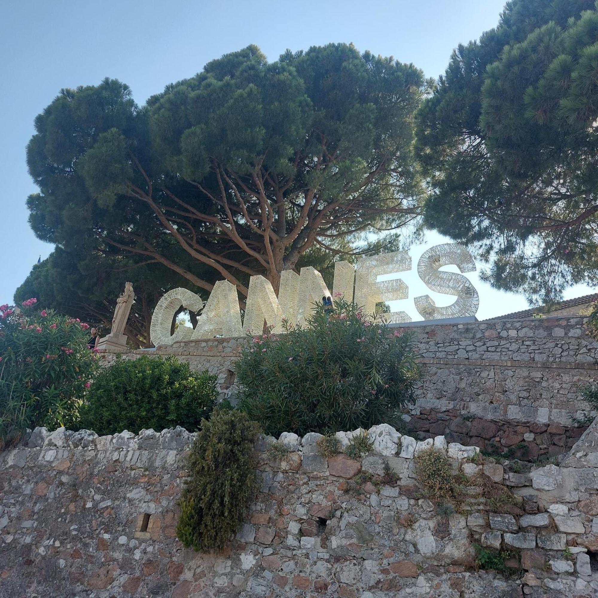 Cavell -